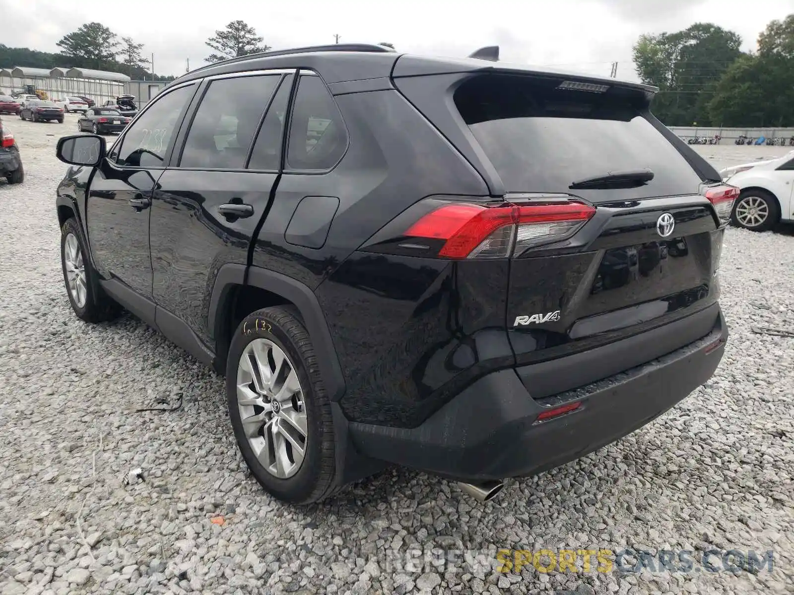 3 Photograph of a damaged car 2T3C1RFV2MC088795 TOYOTA RAV4 2021