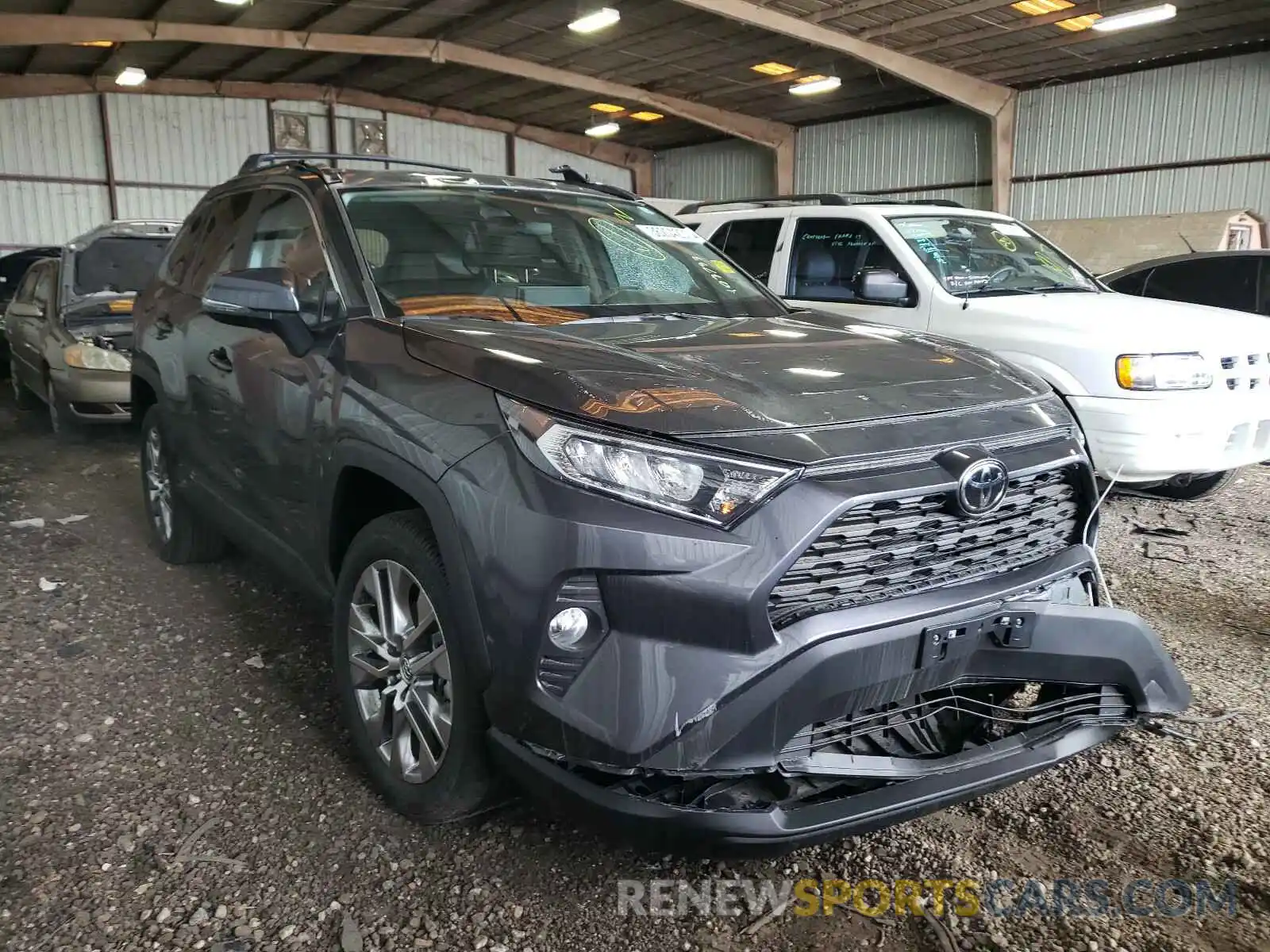 1 Photograph of a damaged car 2T3C1RFV2MC103733 TOYOTA RAV4 2021