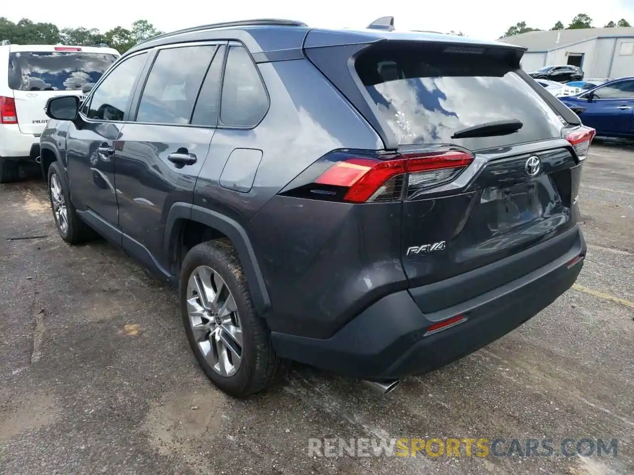 3 Photograph of a damaged car 2T3C1RFV2MC126073 TOYOTA RAV4 2021