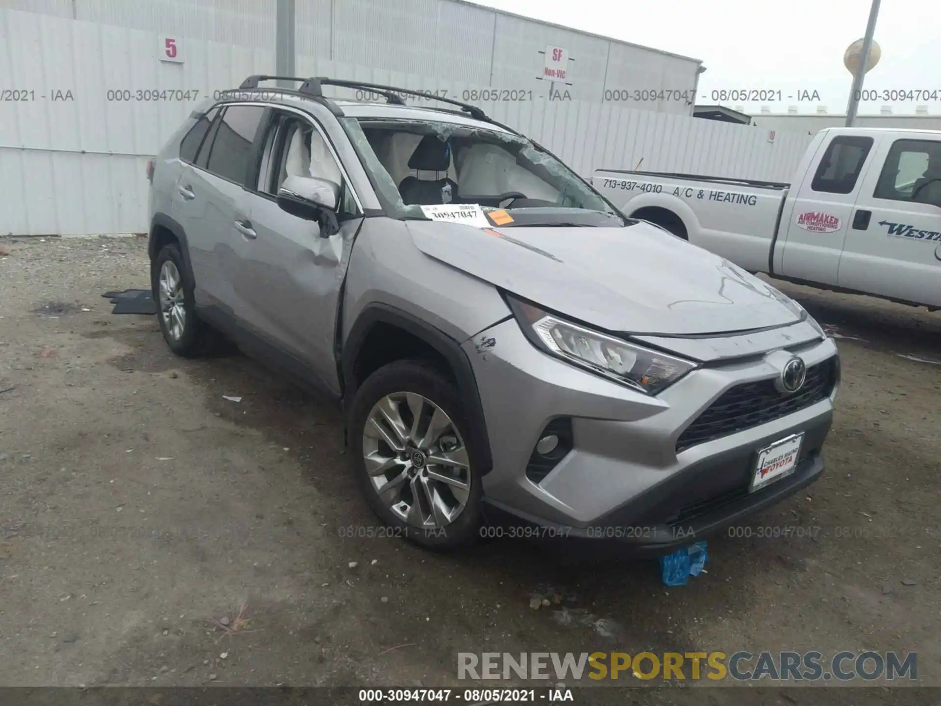 1 Фотография поврежденного автомобиля 2T3C1RFV2MC145822 TOYOTA RAV4 2021