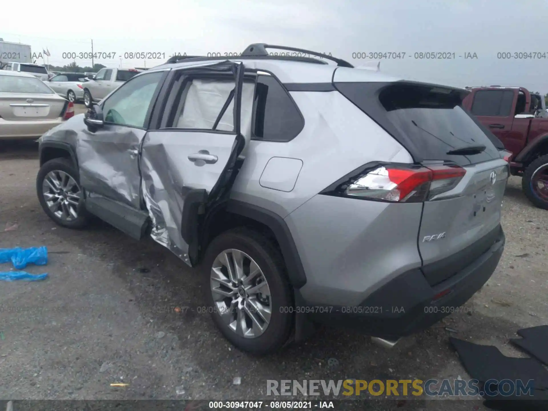 3 Photograph of a damaged car 2T3C1RFV2MC145822 TOYOTA RAV4 2021