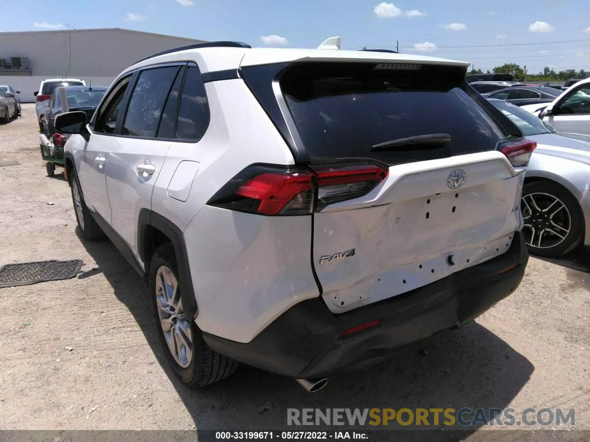 3 Photograph of a damaged car 2T3C1RFV2MW111586 TOYOTA RAV4 2021