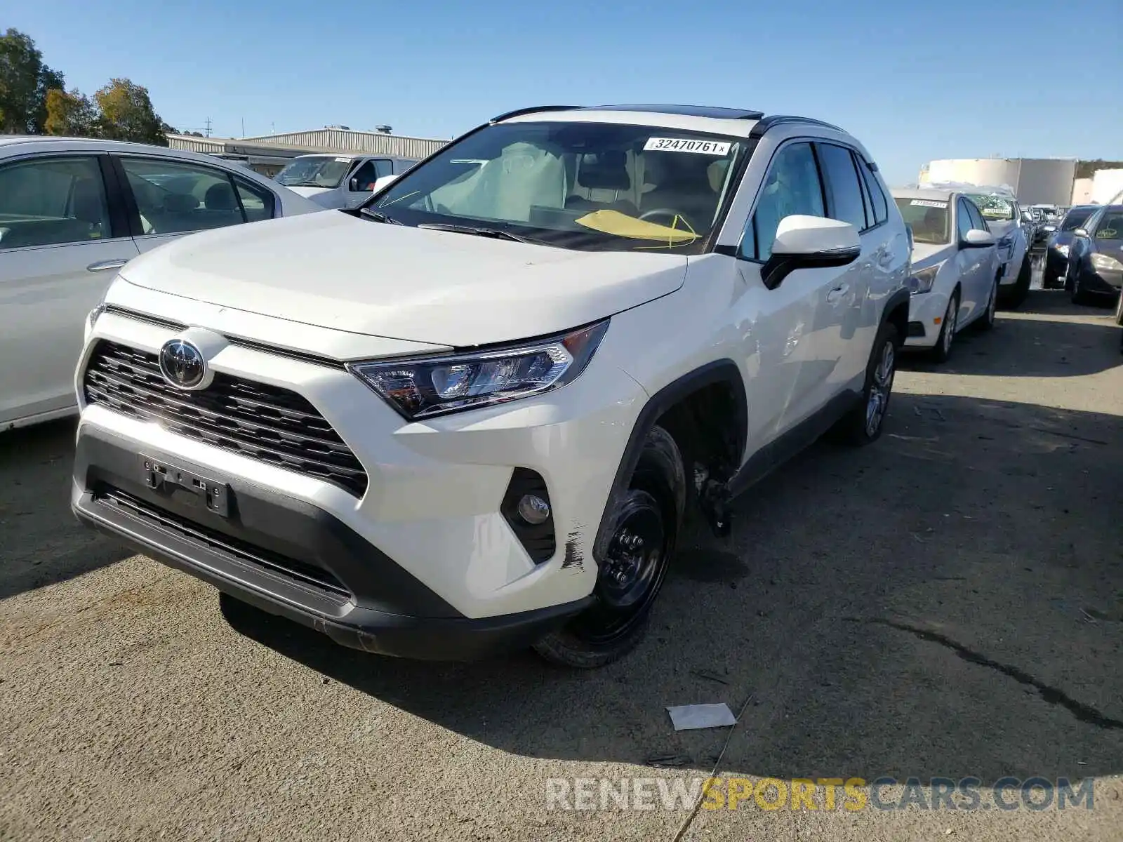 2 Photograph of a damaged car 2T3C1RFV2MW111622 TOYOTA RAV4 2021