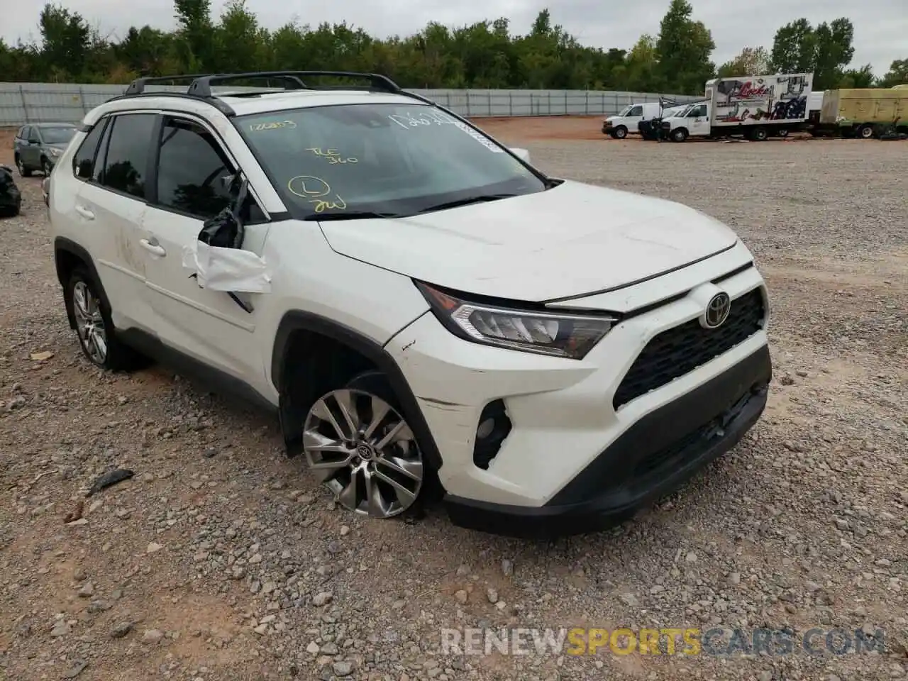 1 Фотография поврежденного автомобиля 2T3C1RFV2MW126203 TOYOTA RAV4 2021