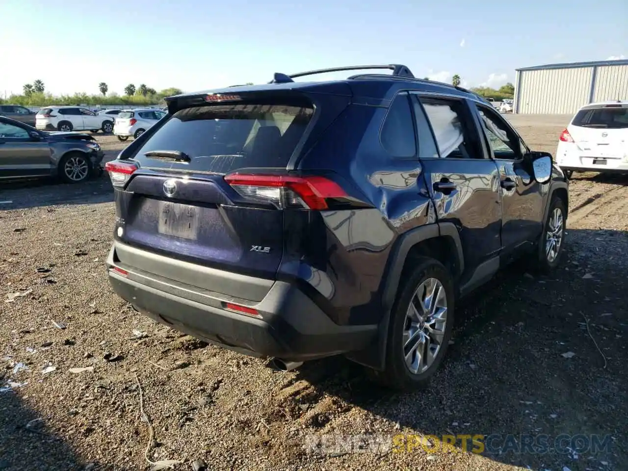 4 Photograph of a damaged car 2T3C1RFV2MW139629 TOYOTA RAV4 2021