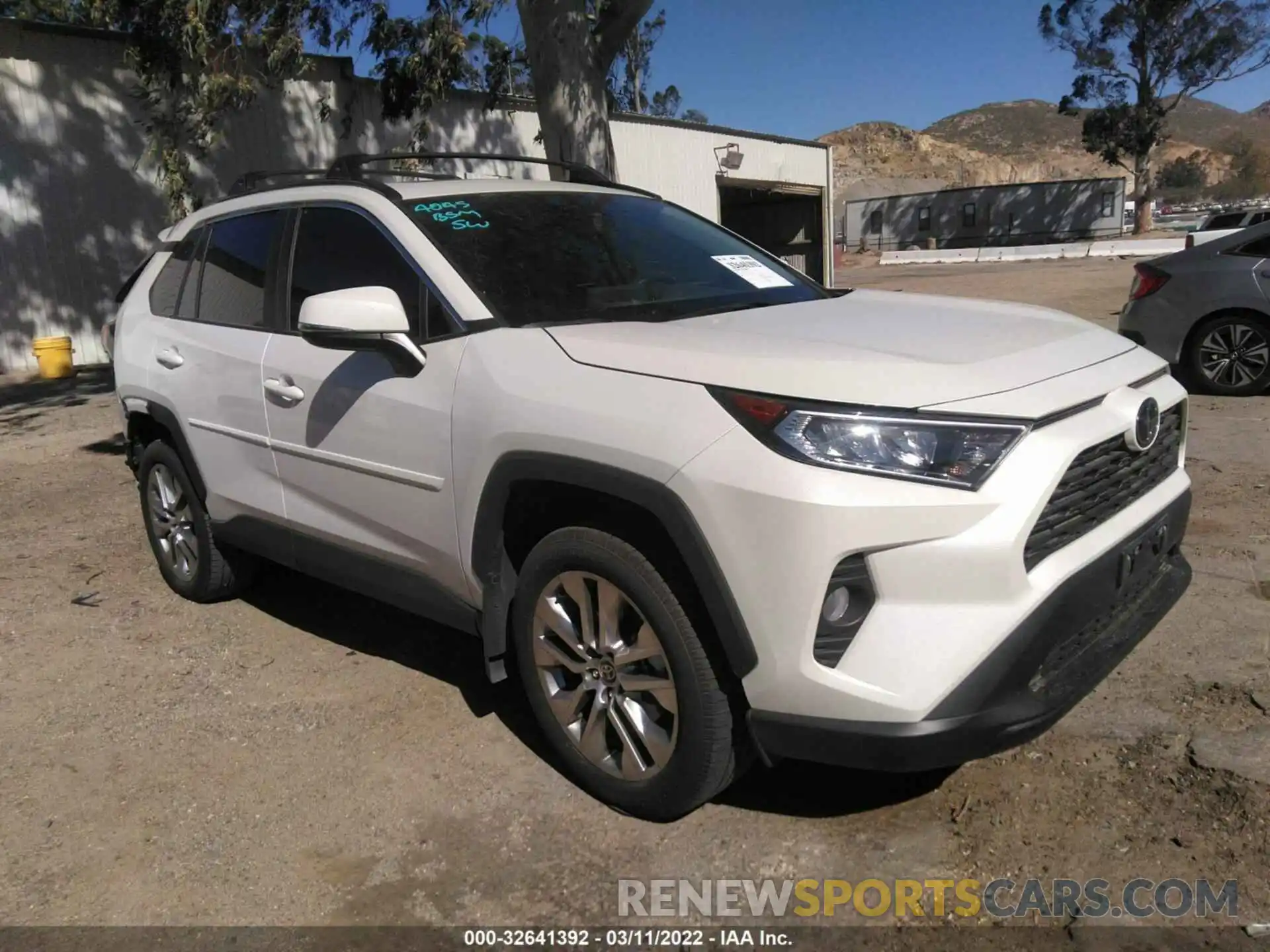 1 Photograph of a damaged car 2T3C1RFV2MW145494 TOYOTA RAV4 2021