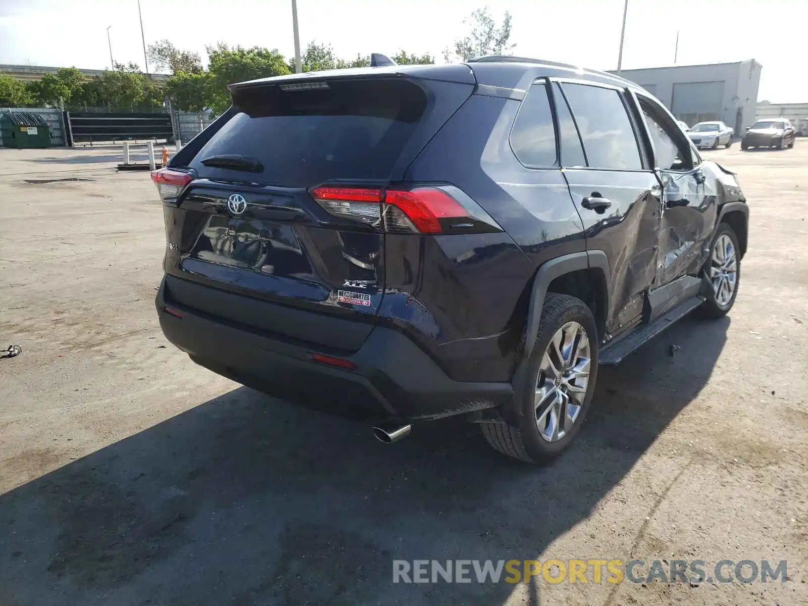 4 Photograph of a damaged car 2T3C1RFV2MW155569 TOYOTA RAV4 2021