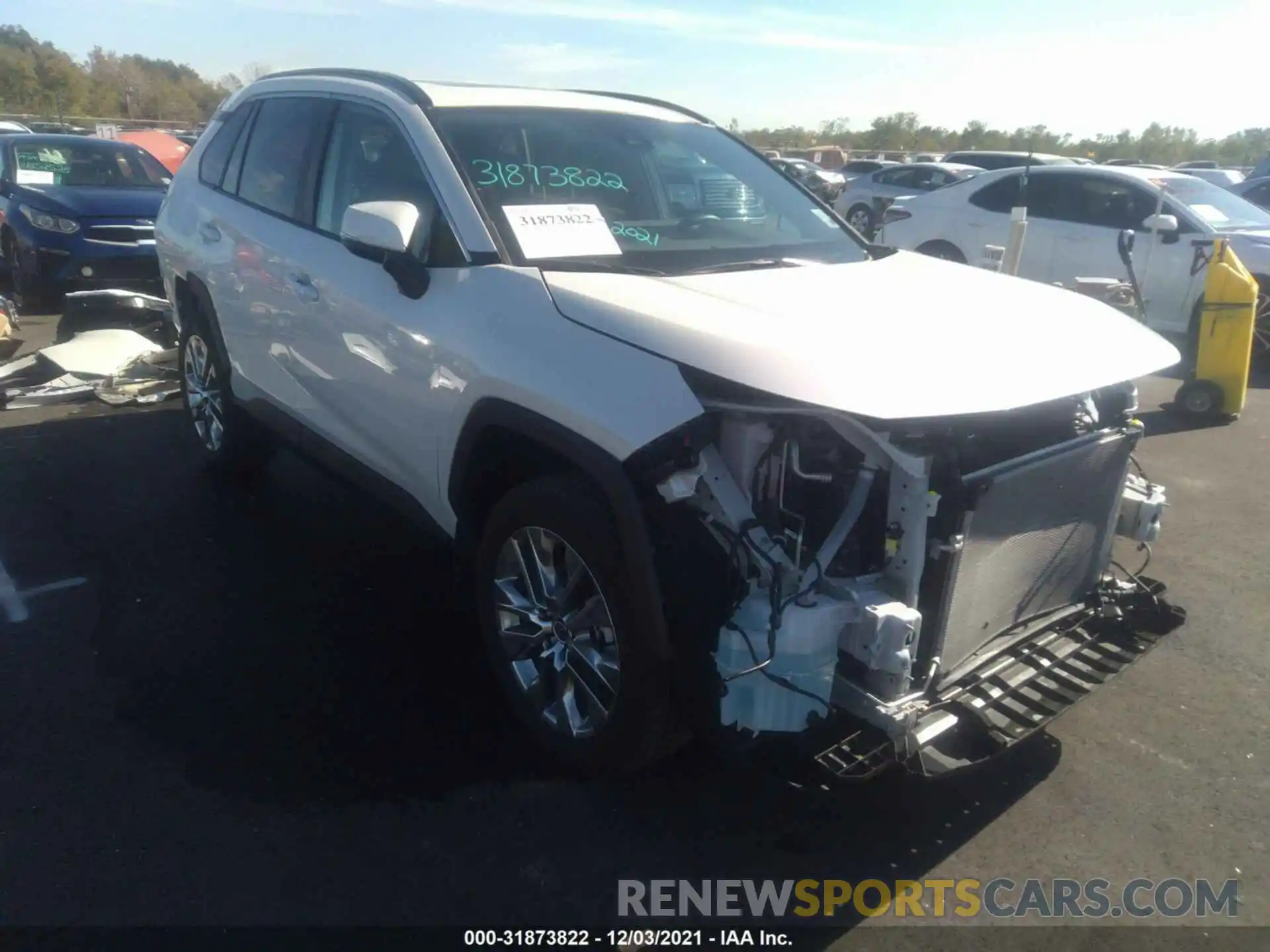 1 Photograph of a damaged car 2T3C1RFV2MW159718 TOYOTA RAV4 2021