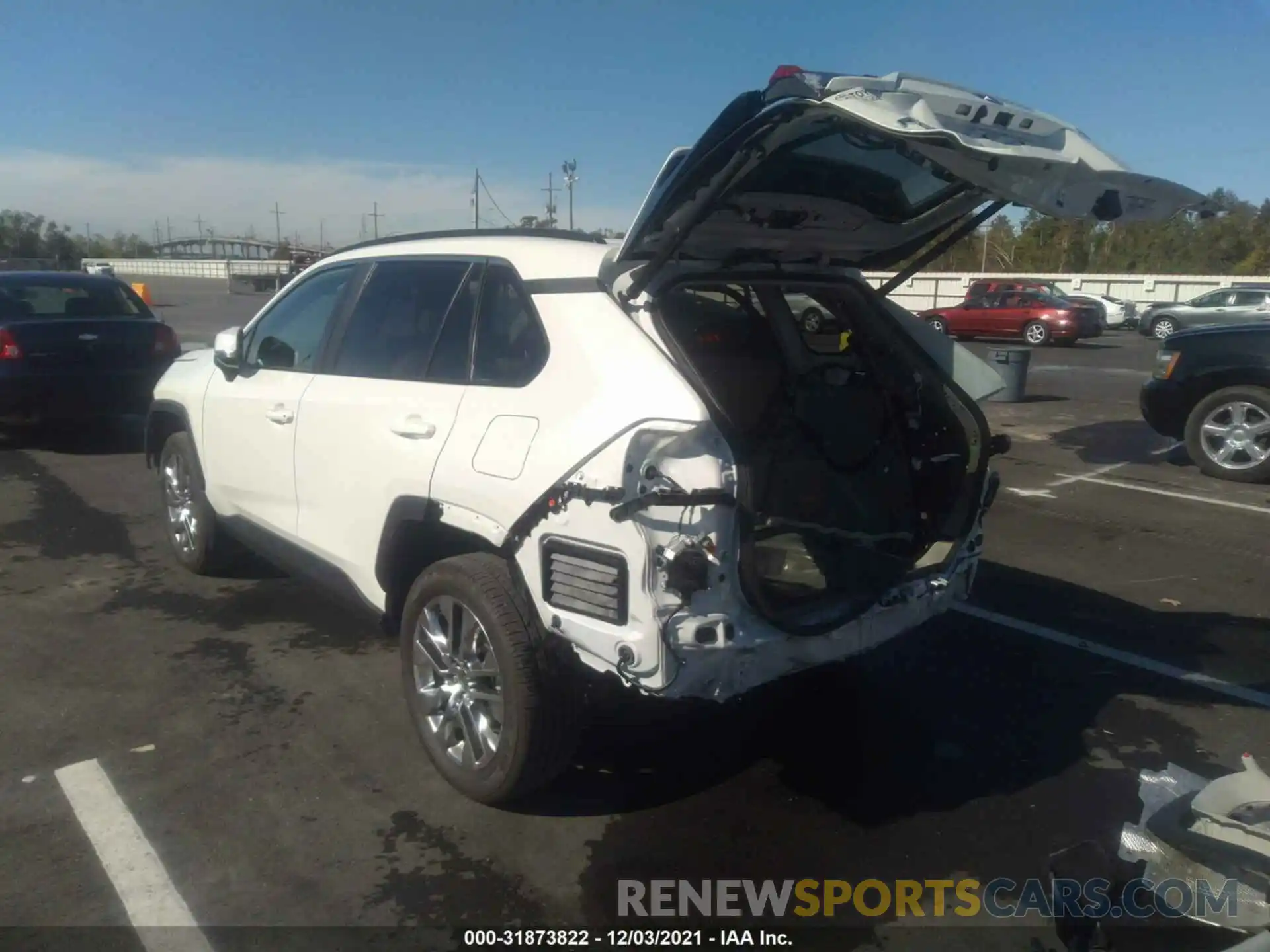 3 Photograph of a damaged car 2T3C1RFV2MW159718 TOYOTA RAV4 2021