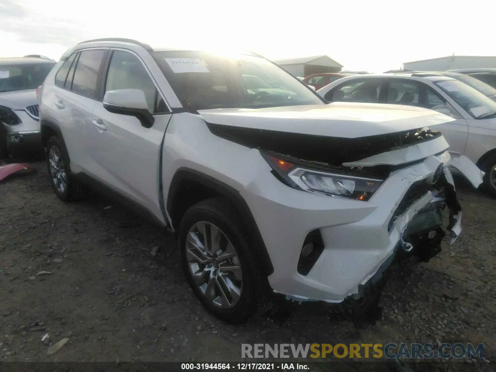 1 Photograph of a damaged car 2T3C1RFV2MW173988 TOYOTA RAV4 2021