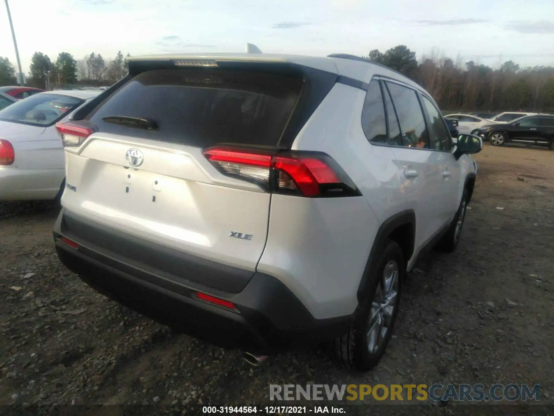 4 Photograph of a damaged car 2T3C1RFV2MW173988 TOYOTA RAV4 2021