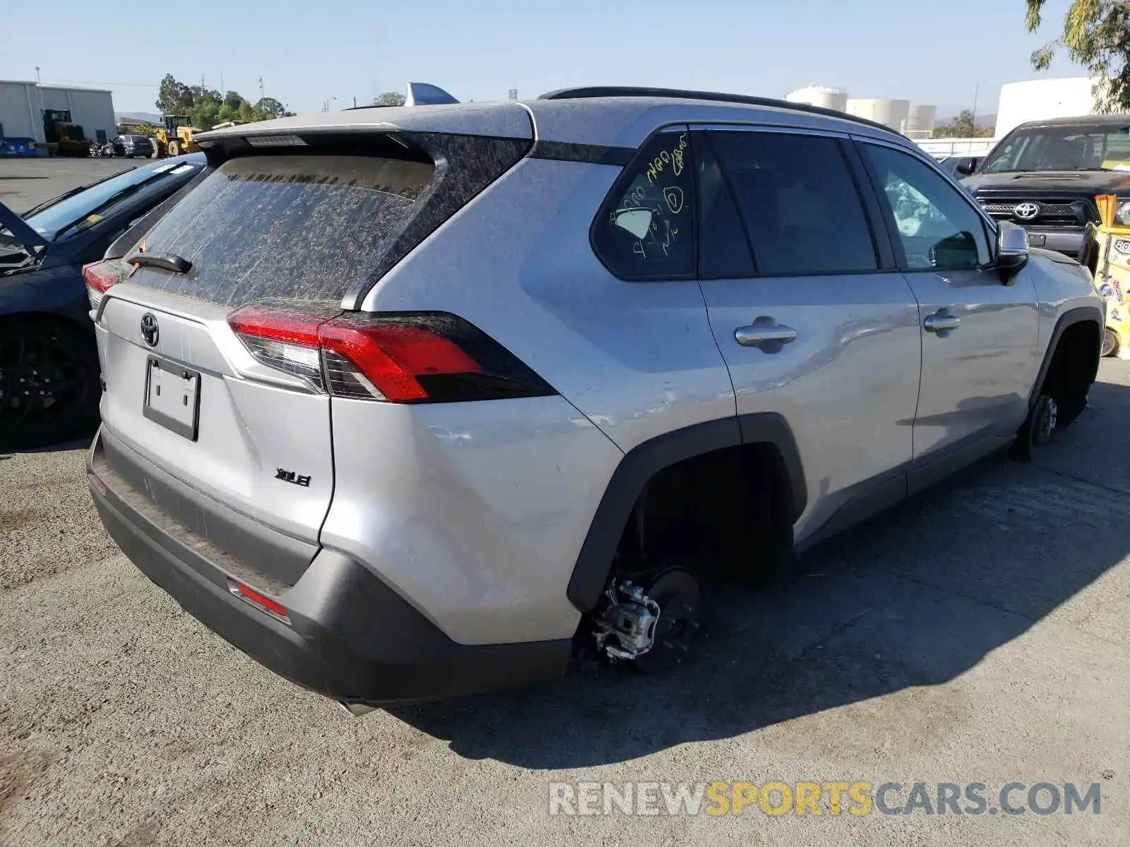 4 Photograph of a damaged car 2T3C1RFV3MC116328 TOYOTA RAV4 2021