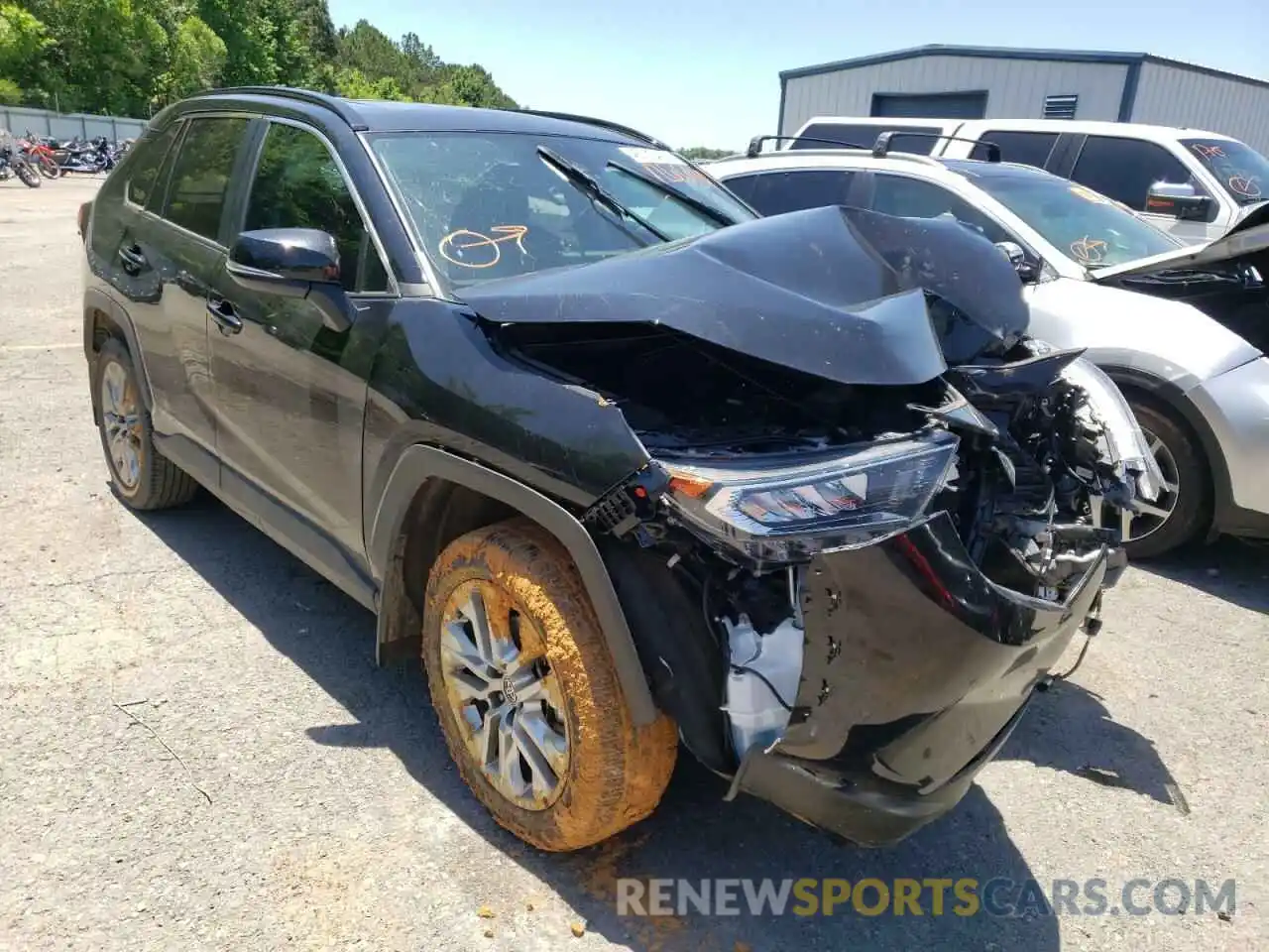 1 Photograph of a damaged car 2T3C1RFV3MC126616 TOYOTA RAV4 2021