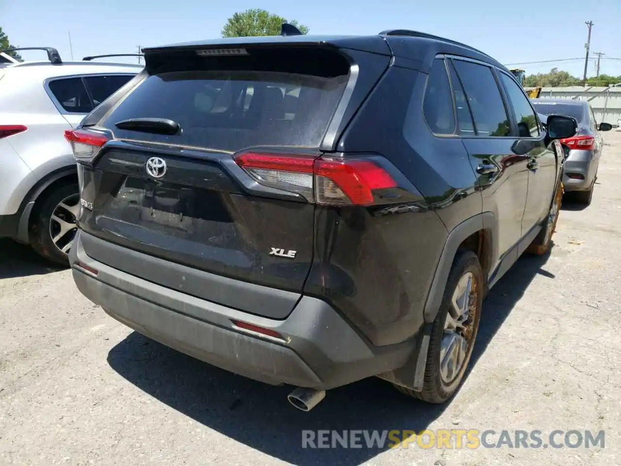 4 Photograph of a damaged car 2T3C1RFV3MC126616 TOYOTA RAV4 2021