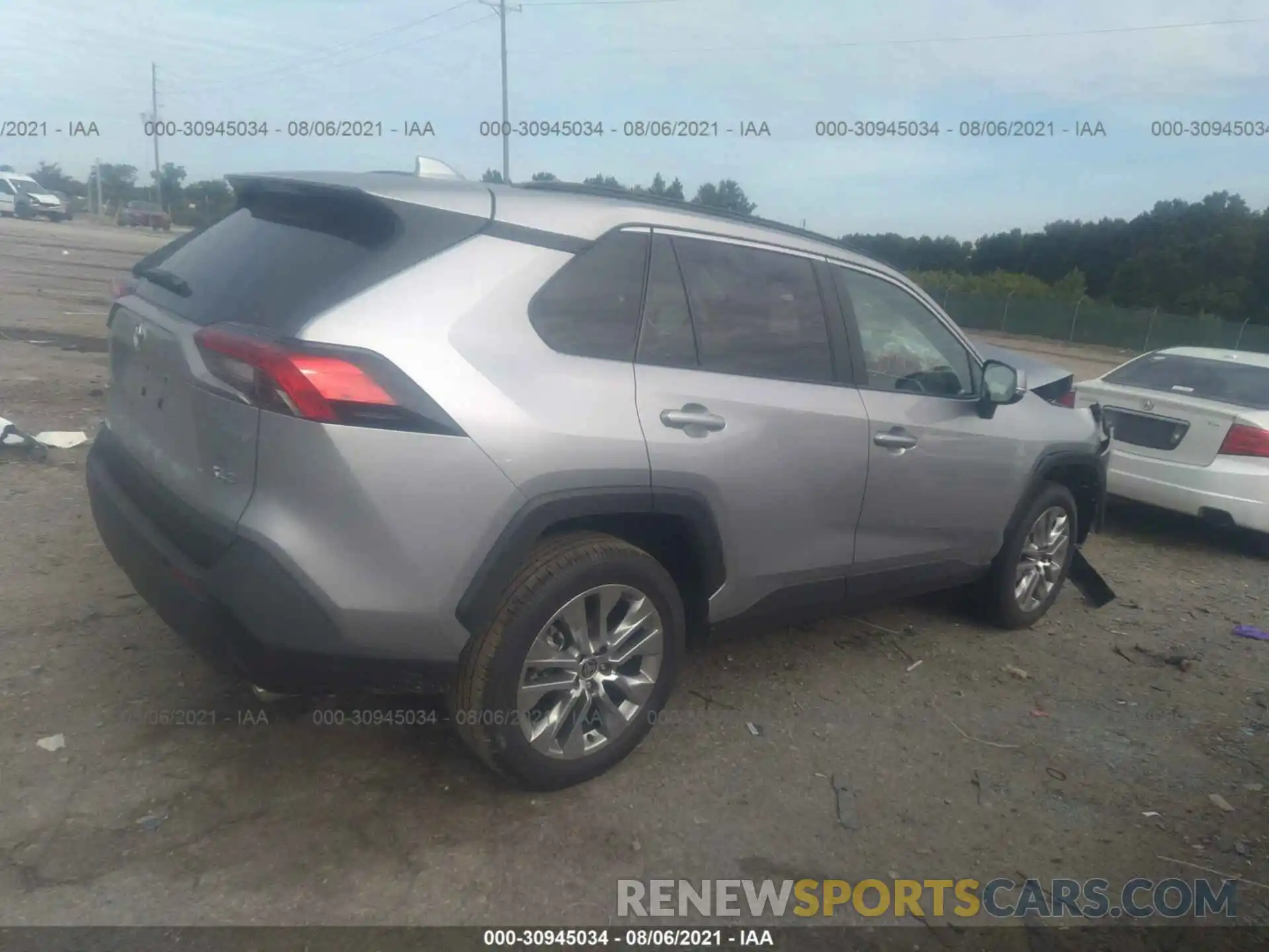 4 Photograph of a damaged car 2T3C1RFV3MC137423 TOYOTA RAV4 2021