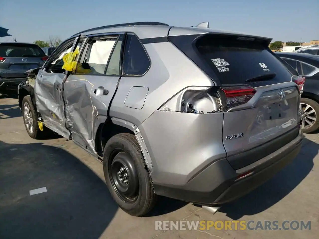 3 Photograph of a damaged car 2T3C1RFV3MC144534 TOYOTA RAV4 2021