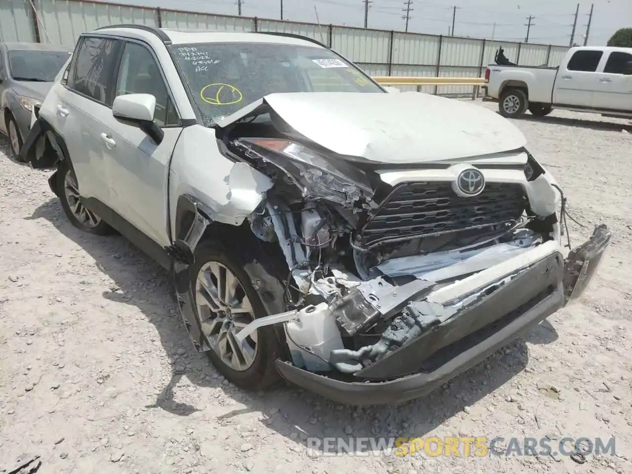 1 Photograph of a damaged car 2T3C1RFV3MW108079 TOYOTA RAV4 2021