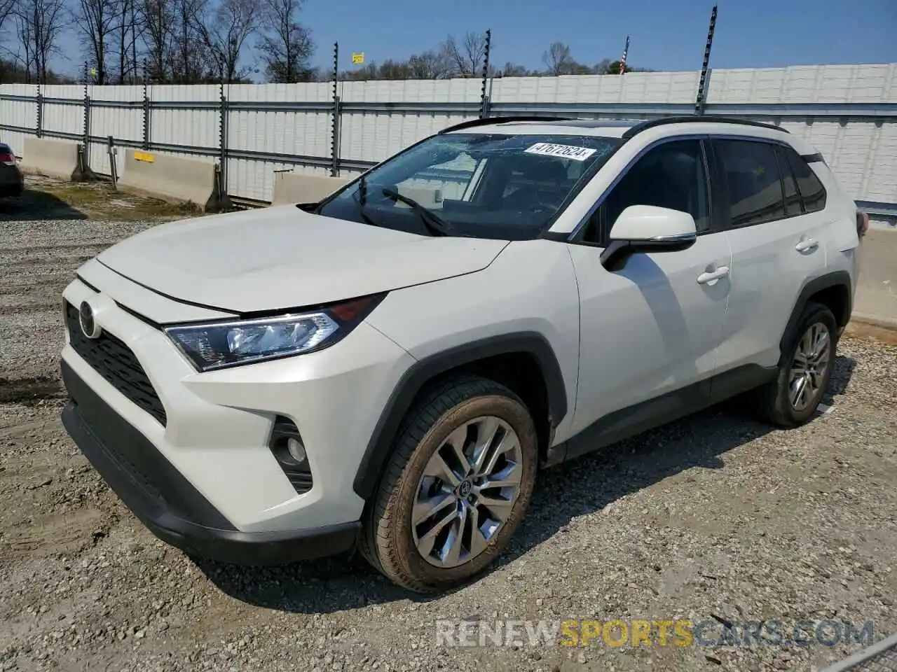 1 Photograph of a damaged car 2T3C1RFV3MW109619 TOYOTA RAV4 2021