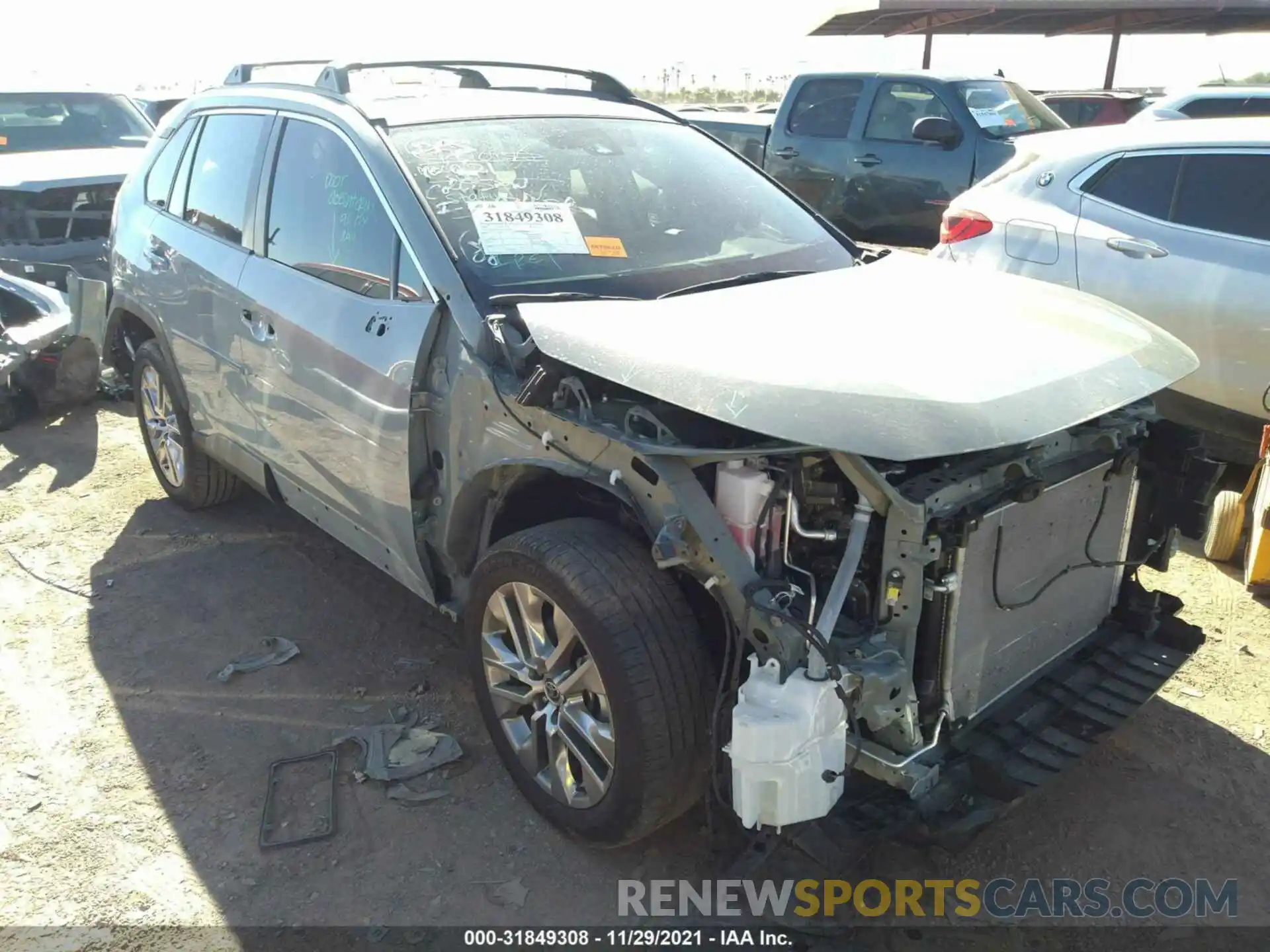 1 Photograph of a damaged car 2T3C1RFV3MW136657 TOYOTA RAV4 2021