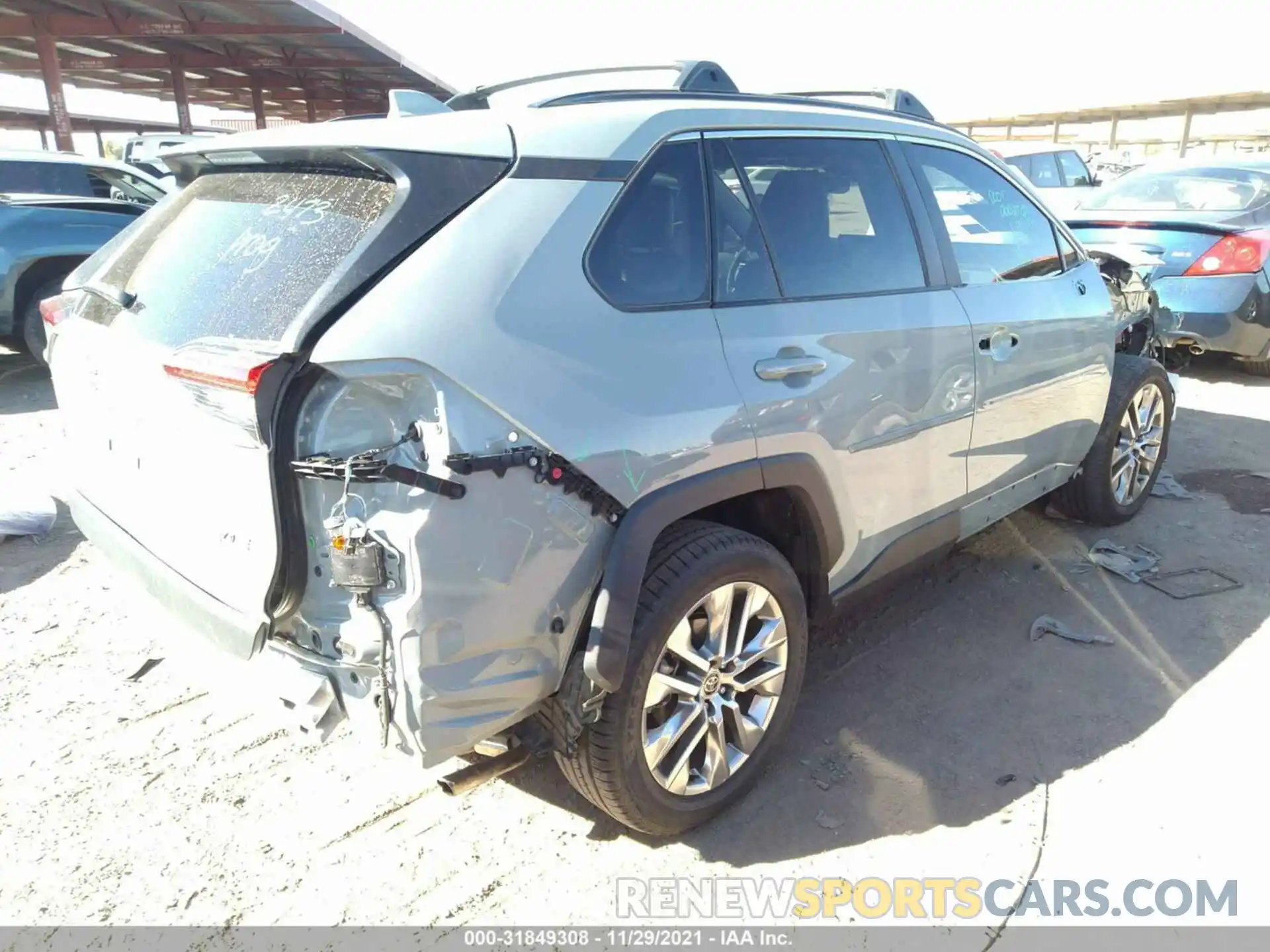 4 Фотография поврежденного автомобиля 2T3C1RFV3MW136657 TOYOTA RAV4 2021