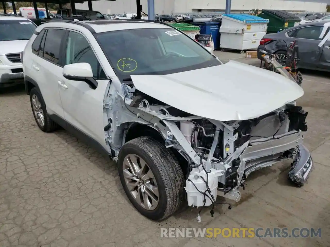 1 Фотография поврежденного автомобиля 2T3C1RFV3MW142345 TOYOTA RAV4 2021