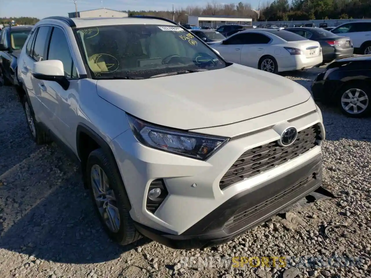 1 Photograph of a damaged car 2T3C1RFV3MW156858 TOYOTA RAV4 2021