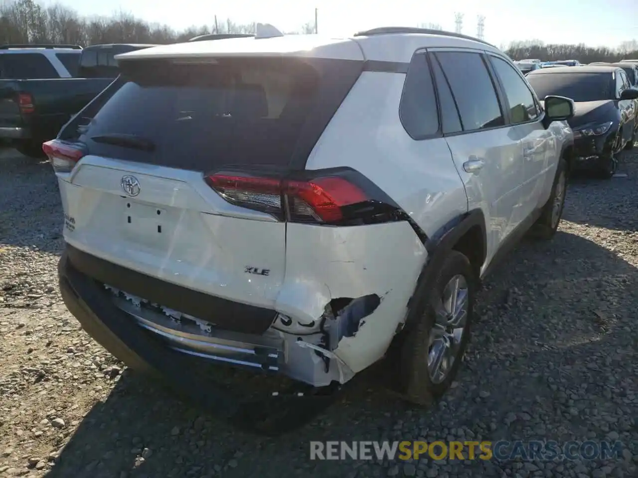 4 Photograph of a damaged car 2T3C1RFV3MW156858 TOYOTA RAV4 2021