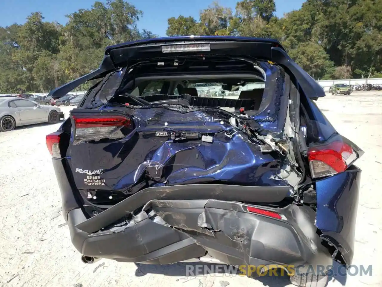 9 Photograph of a damaged car 2T3C1RFV3MW160943 TOYOTA RAV4 2021