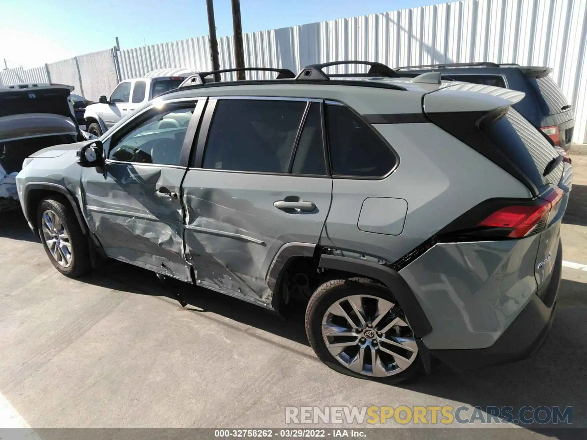 3 Photograph of a damaged car 2T3C1RFV3MW172199 TOYOTA RAV4 2021