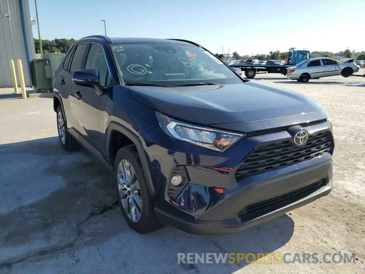 1 Photograph of a damaged car 2T3C1RFV3MW181727 TOYOTA RAV4 2021