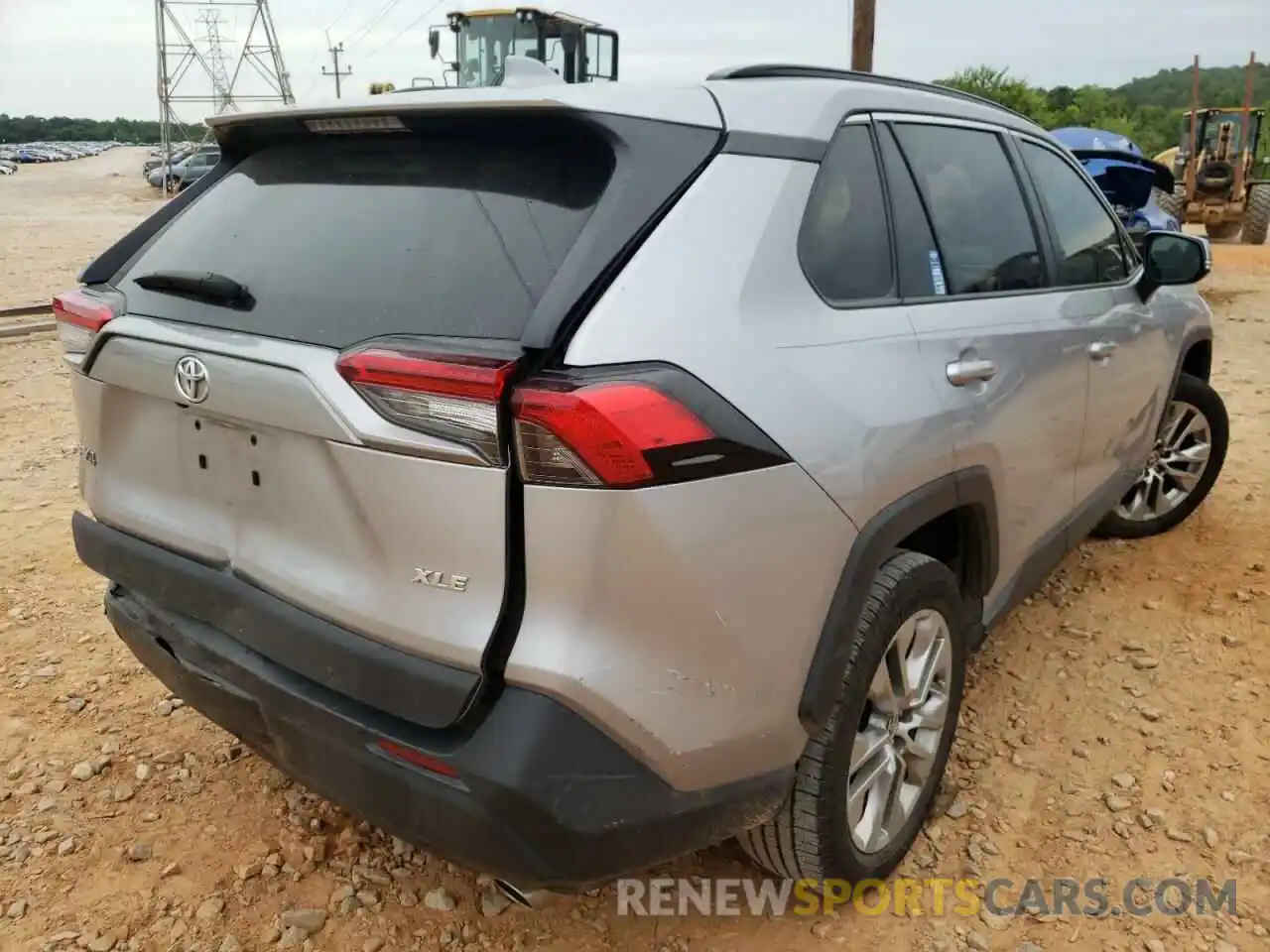 4 Photograph of a damaged car 2T3C1RFV4MC092802 TOYOTA RAV4 2021