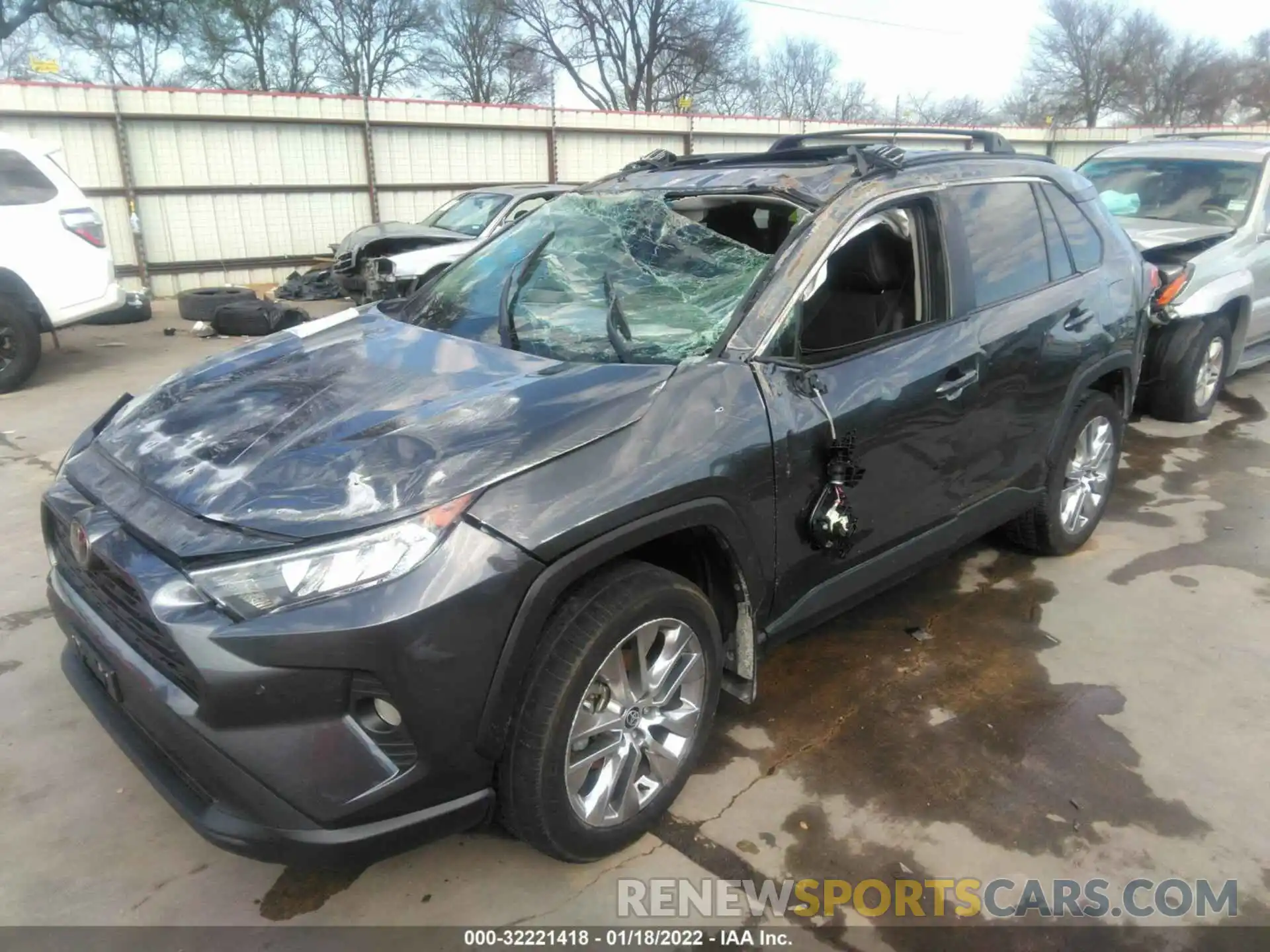 2 Photograph of a damaged car 2T3C1RFV4MC112739 TOYOTA RAV4 2021