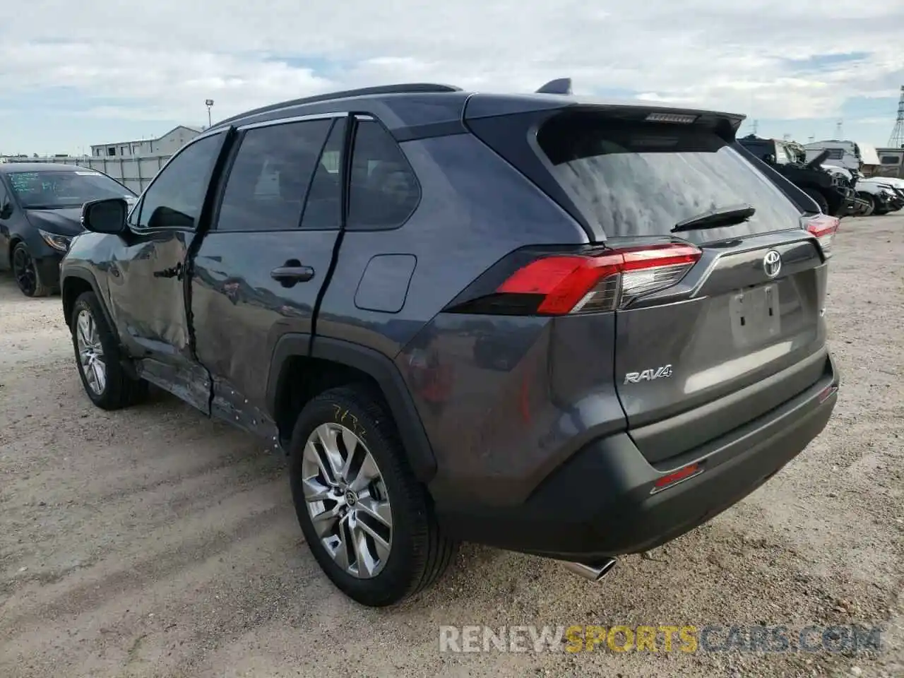 3 Photograph of a damaged car 2T3C1RFV4MC118475 TOYOTA RAV4 2021