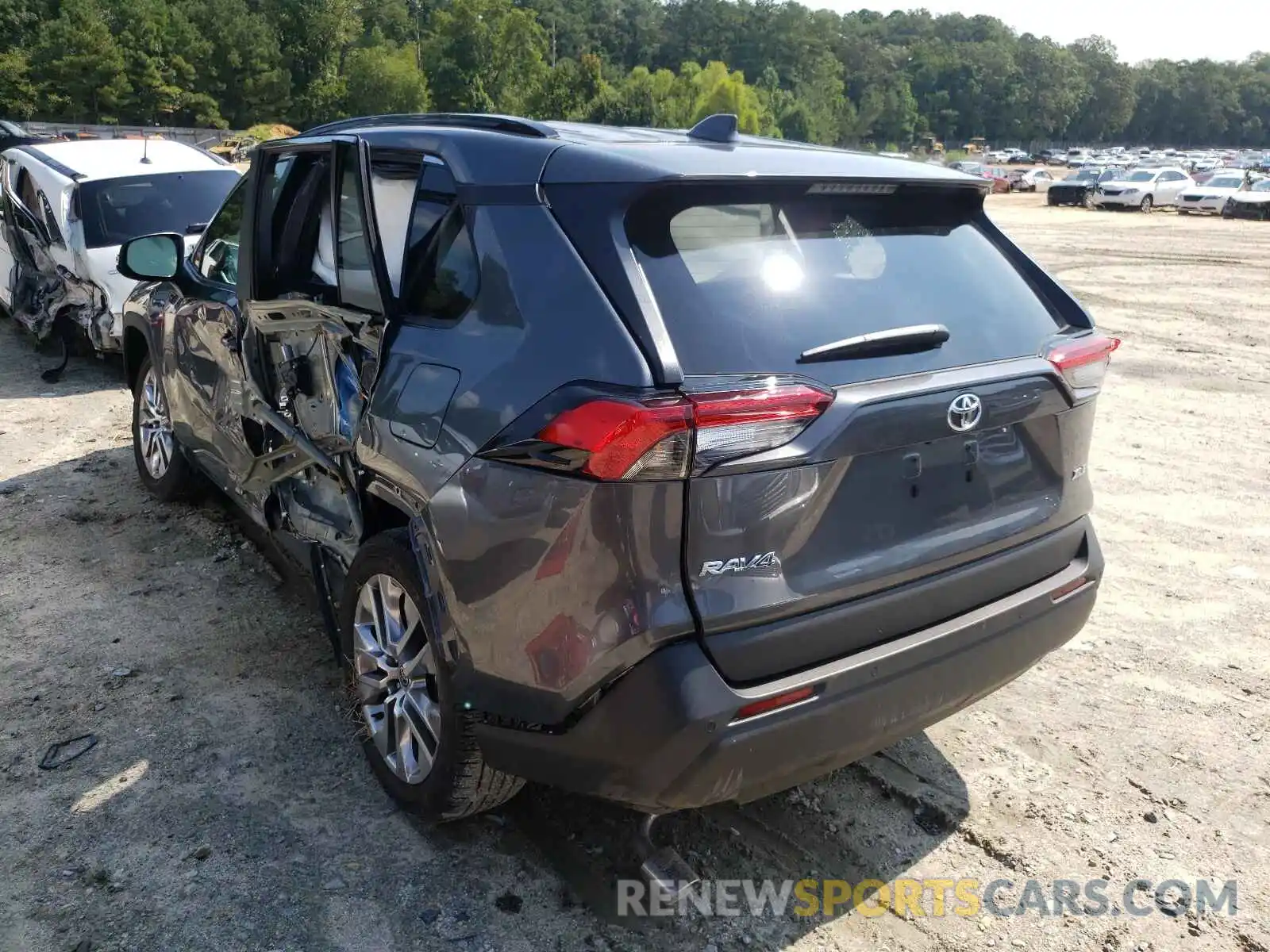 3 Photograph of a damaged car 2T3C1RFV4MC120159 TOYOTA RAV4 2021