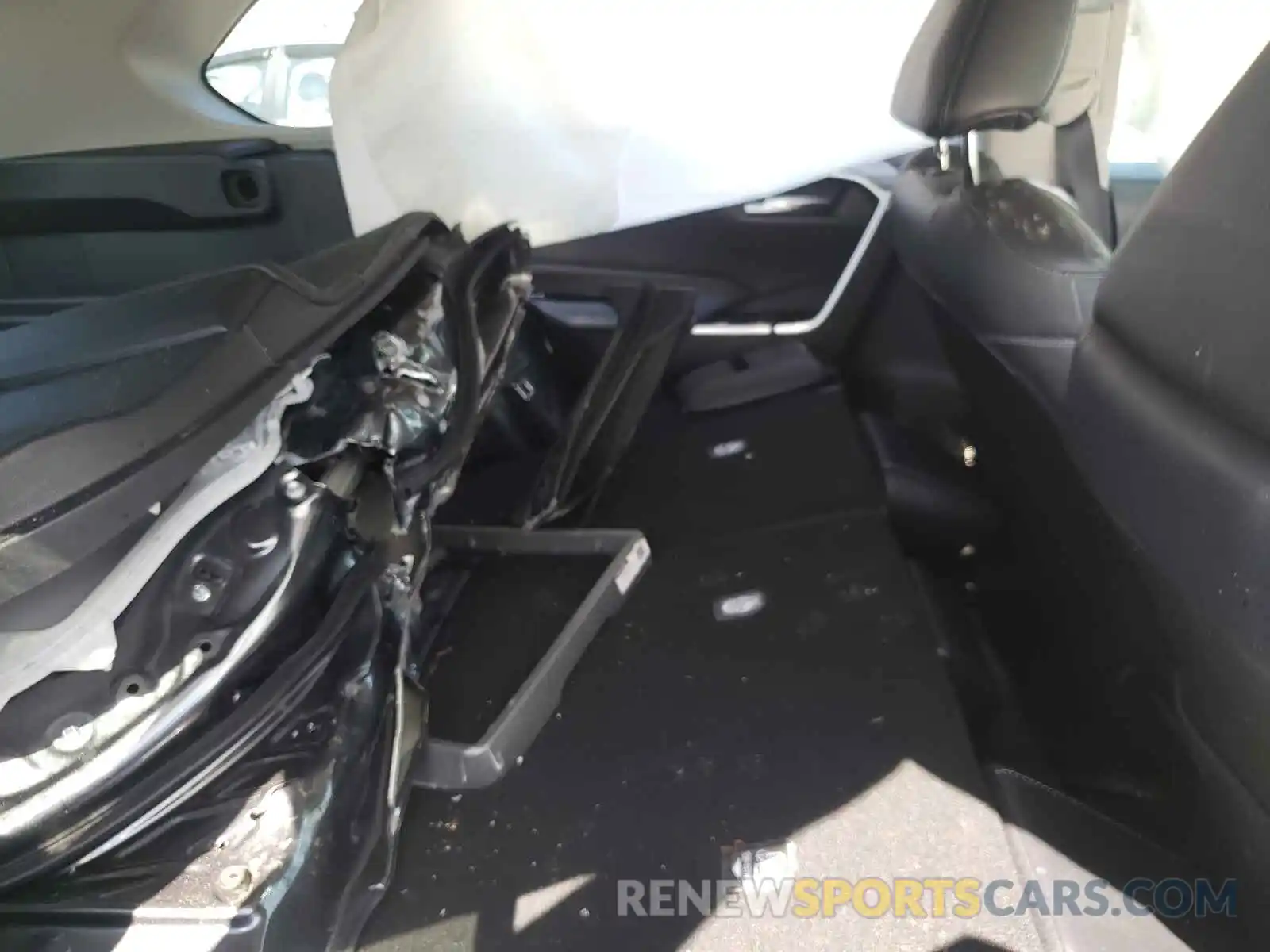 6 Photograph of a damaged car 2T3C1RFV4MC120159 TOYOTA RAV4 2021