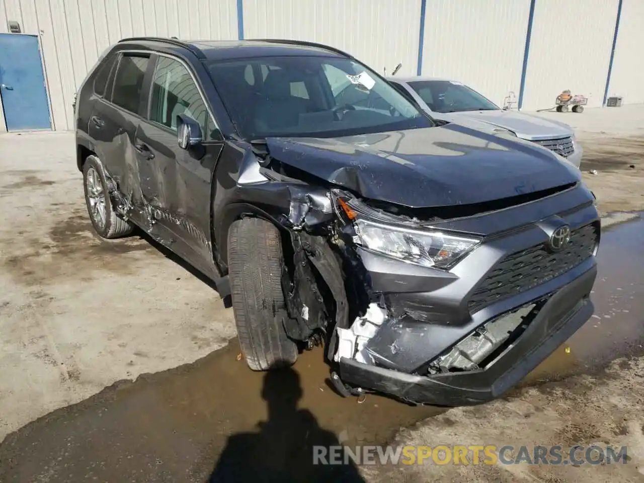 1 Photograph of a damaged car 2T3C1RFV4MC120632 TOYOTA RAV4 2021