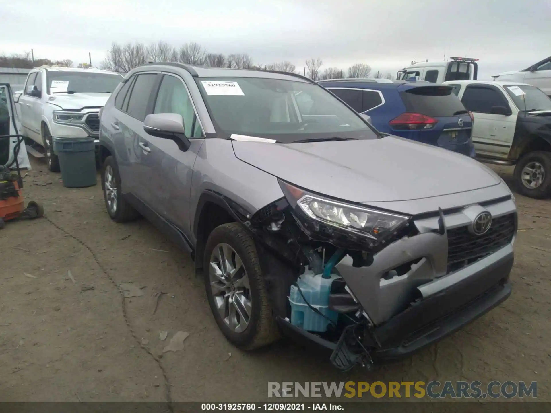 1 Photograph of a damaged car 2T3C1RFV4MC126589 TOYOTA RAV4 2021