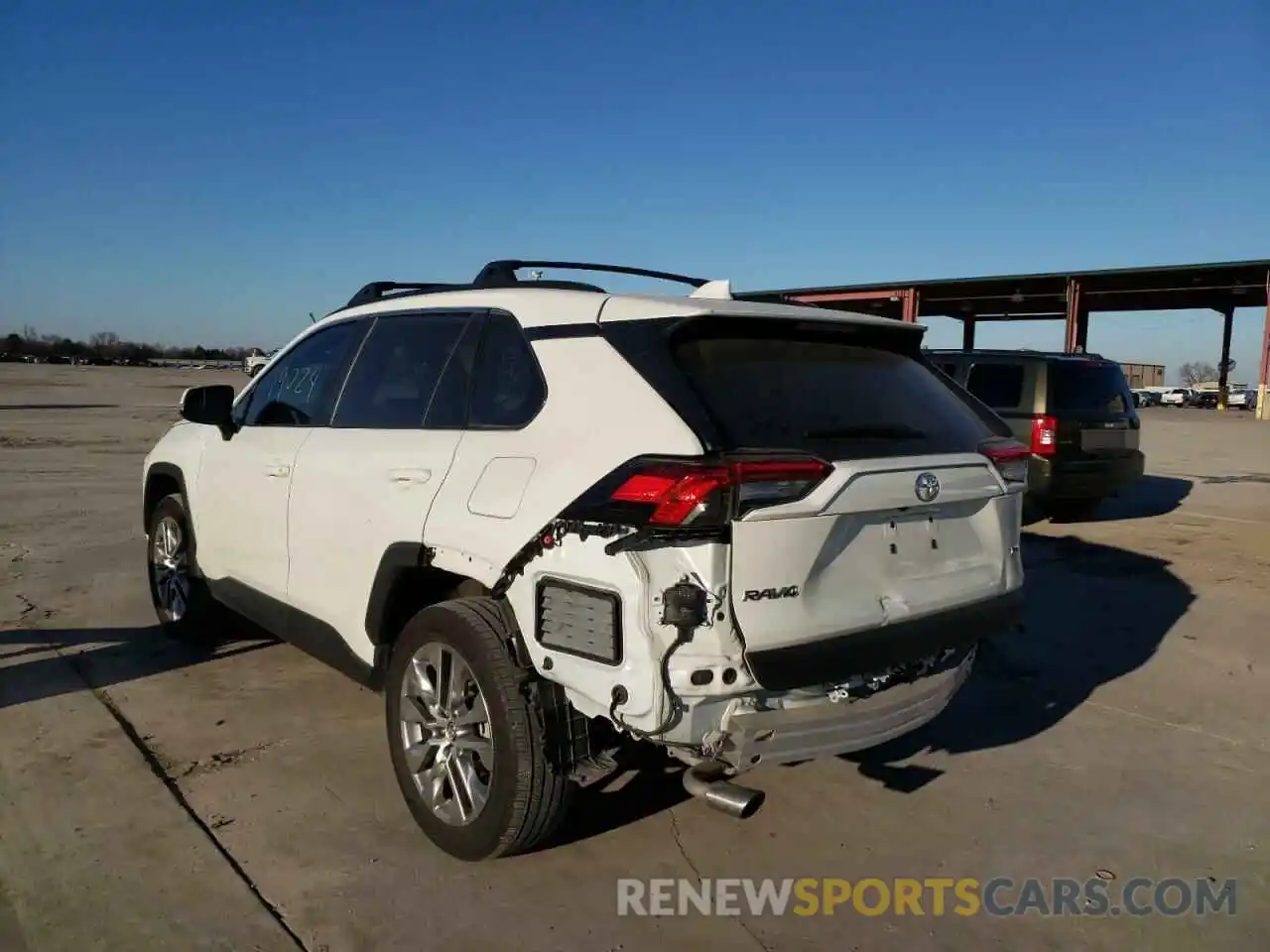 3 Photograph of a damaged car 2T3C1RFV4MW119818 TOYOTA RAV4 2021