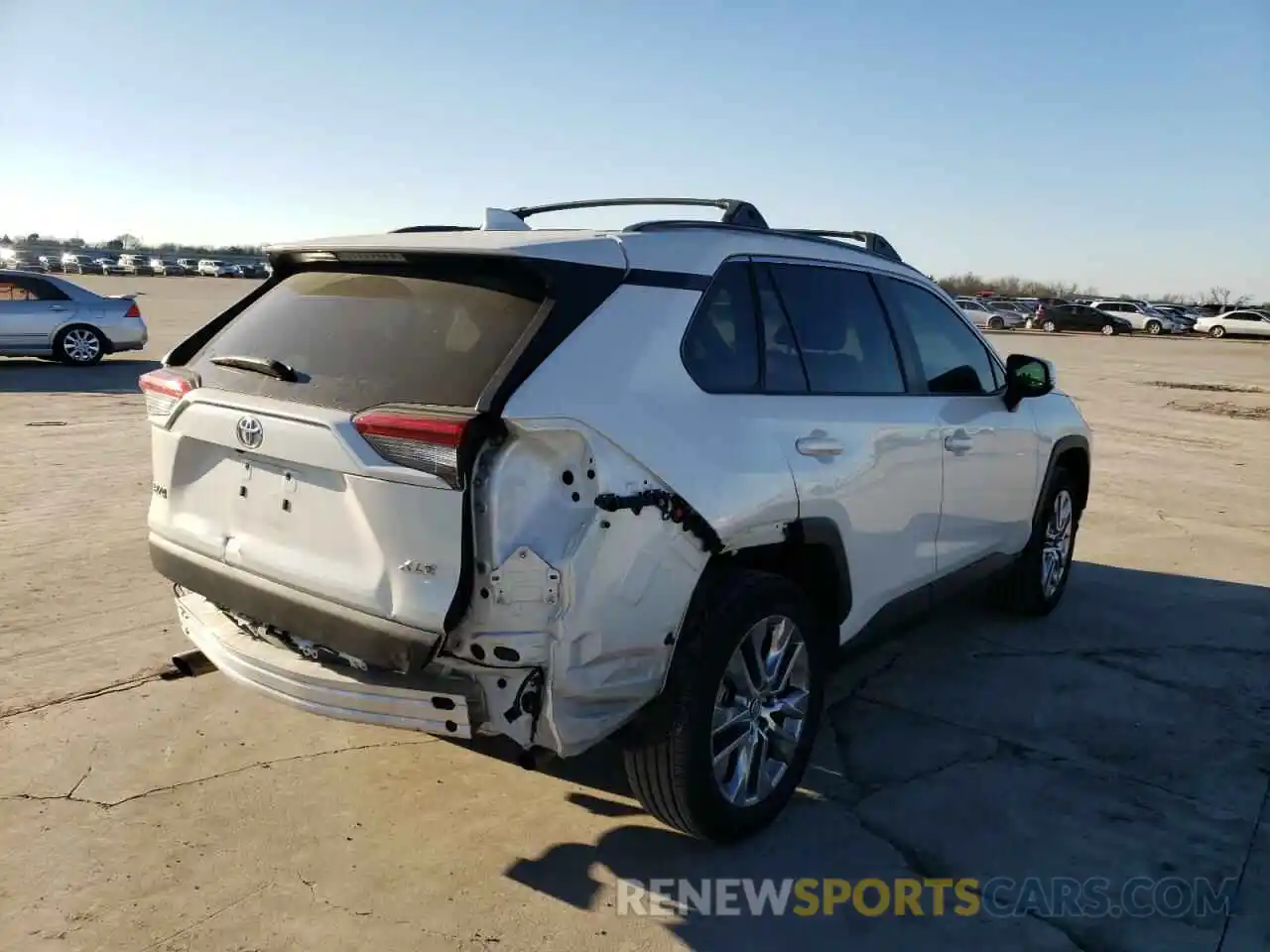 4 Photograph of a damaged car 2T3C1RFV4MW119818 TOYOTA RAV4 2021