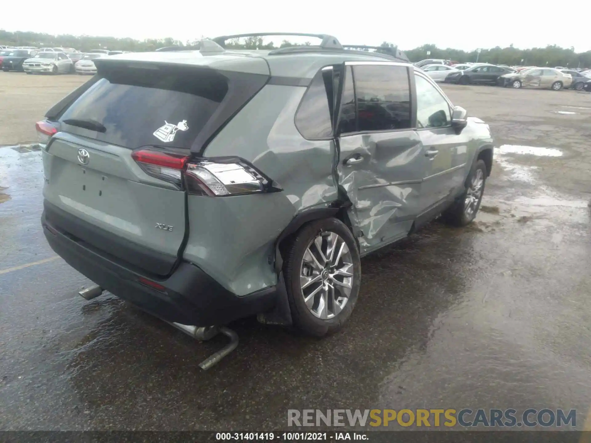 4 Photograph of a damaged car 2T3C1RFV4MW135081 TOYOTA RAV4 2021