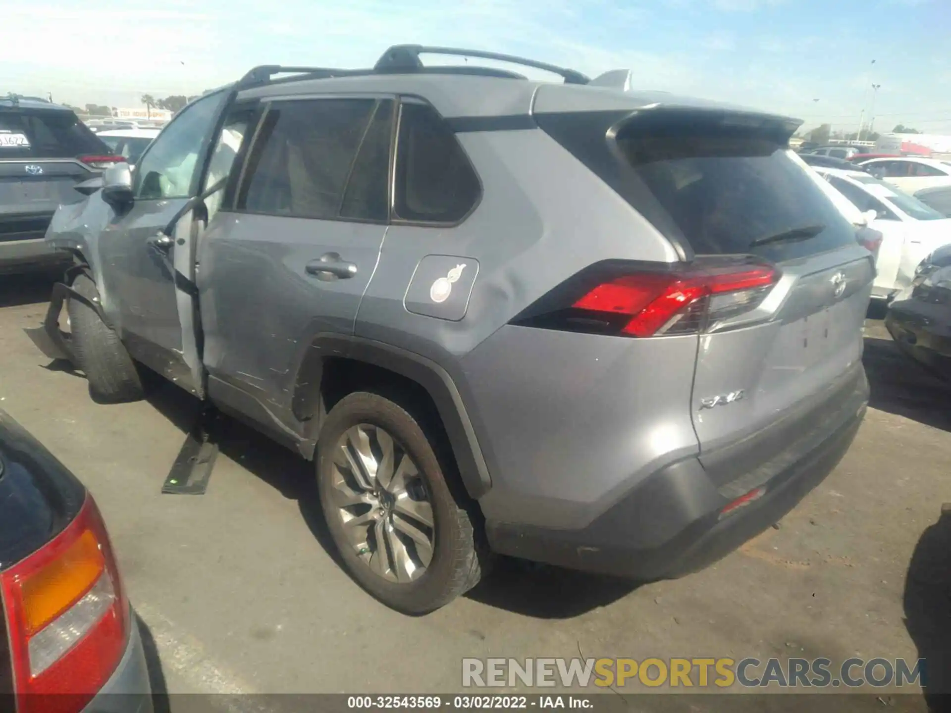 3 Photograph of a damaged car 2T3C1RFV5MC106772 TOYOTA RAV4 2021