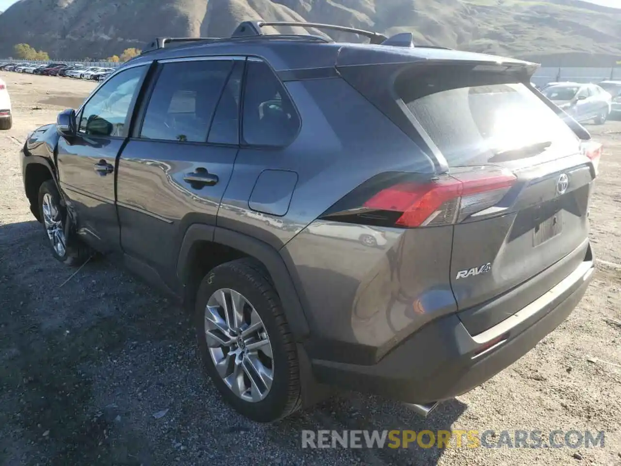 3 Photograph of a damaged car 2T3C1RFV5MC140422 TOYOTA RAV4 2021