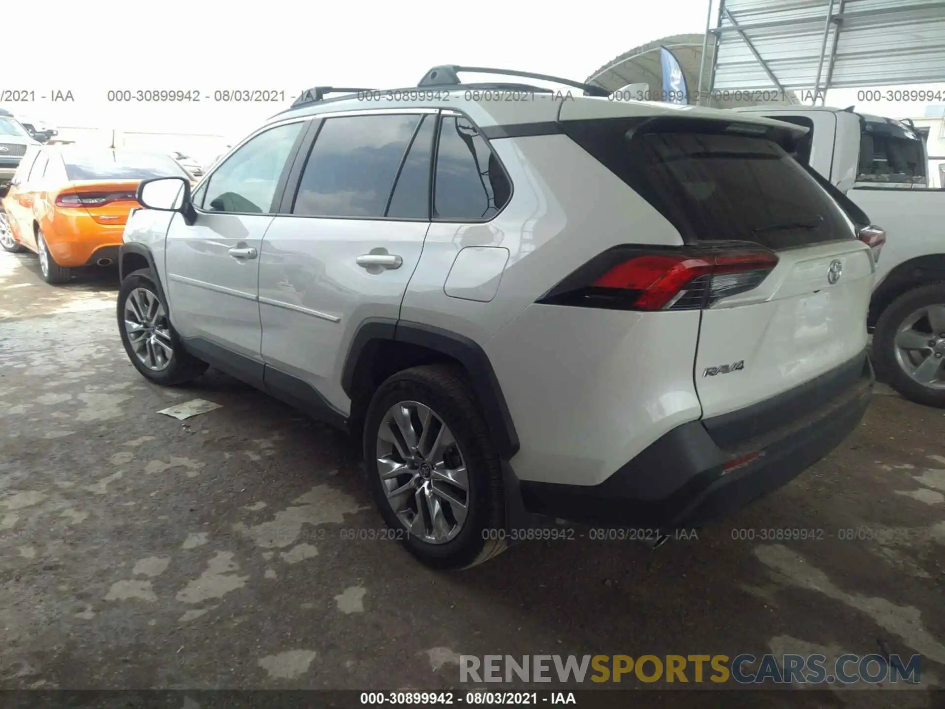 3 Фотография поврежденного автомобиля 2T3C1RFV5MW109685 TOYOTA RAV4 2021