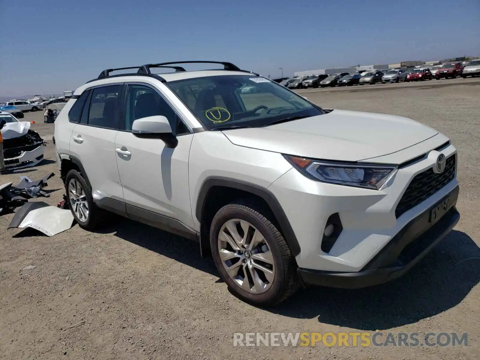 1 Photograph of a damaged car 2T3C1RFV5MW124395 TOYOTA RAV4 2021