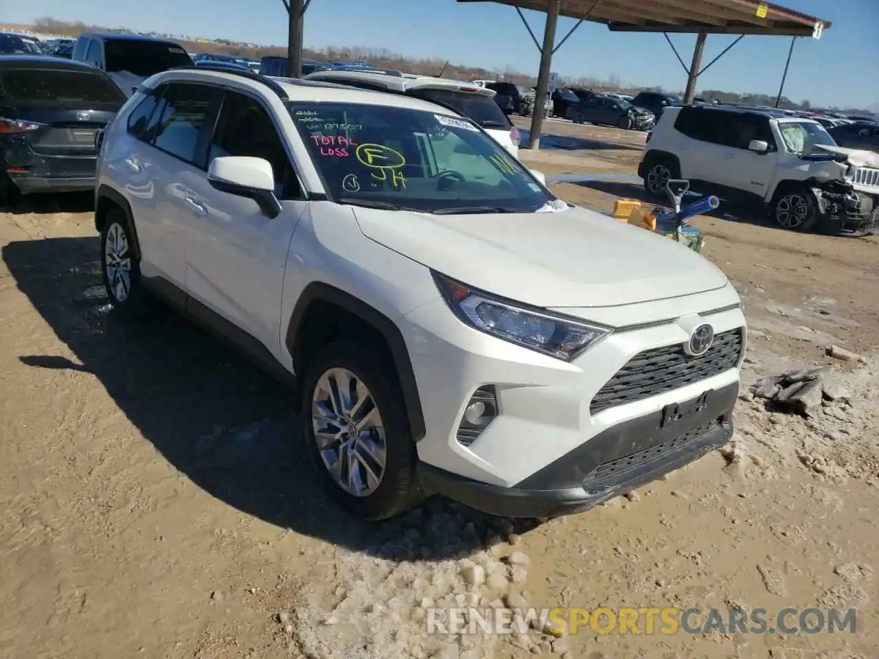 1 Photograph of a damaged car 2T3C1RFV5MW127507 TOYOTA RAV4 2021