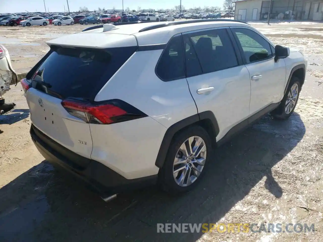 4 Photograph of a damaged car 2T3C1RFV5MW127507 TOYOTA RAV4 2021