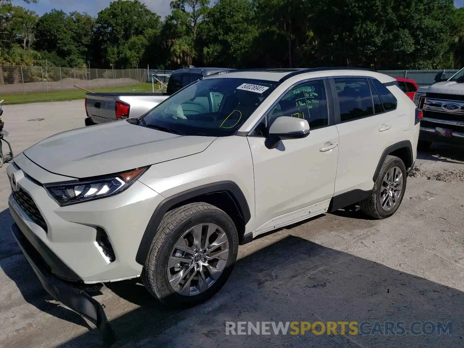 9 Photograph of a damaged car 2T3C1RFV5MW154657 TOYOTA RAV4 2021