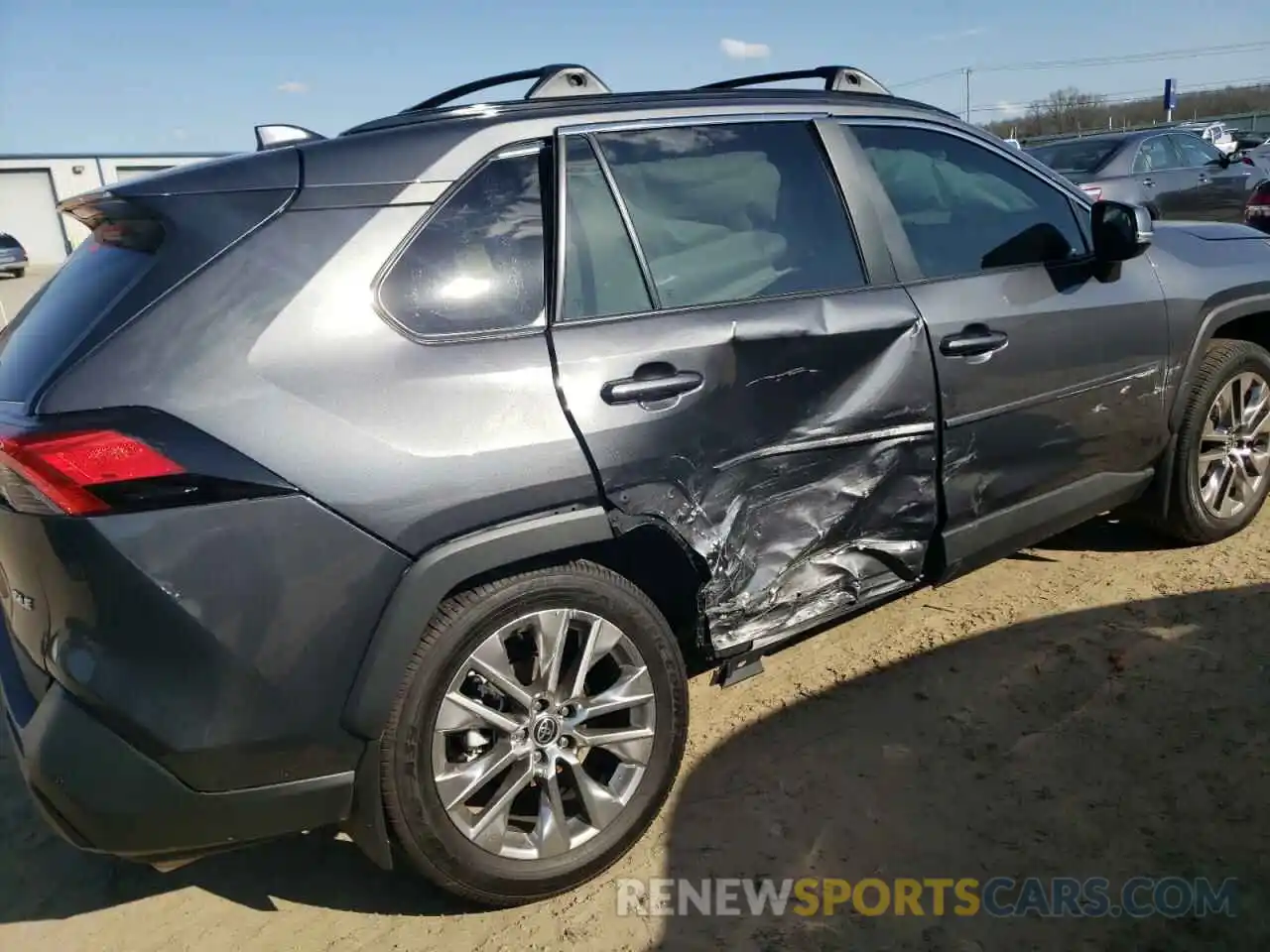 9 Photograph of a damaged car 2T3C1RFV5MW174682 TOYOTA RAV4 2021