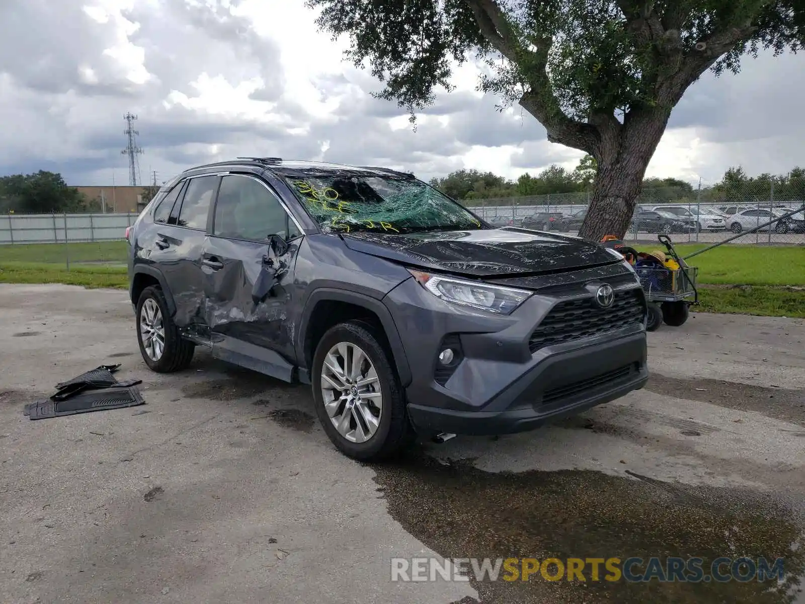 1 Photograph of a damaged car 2T3C1RFV6MC087472 TOYOTA RAV4 2021