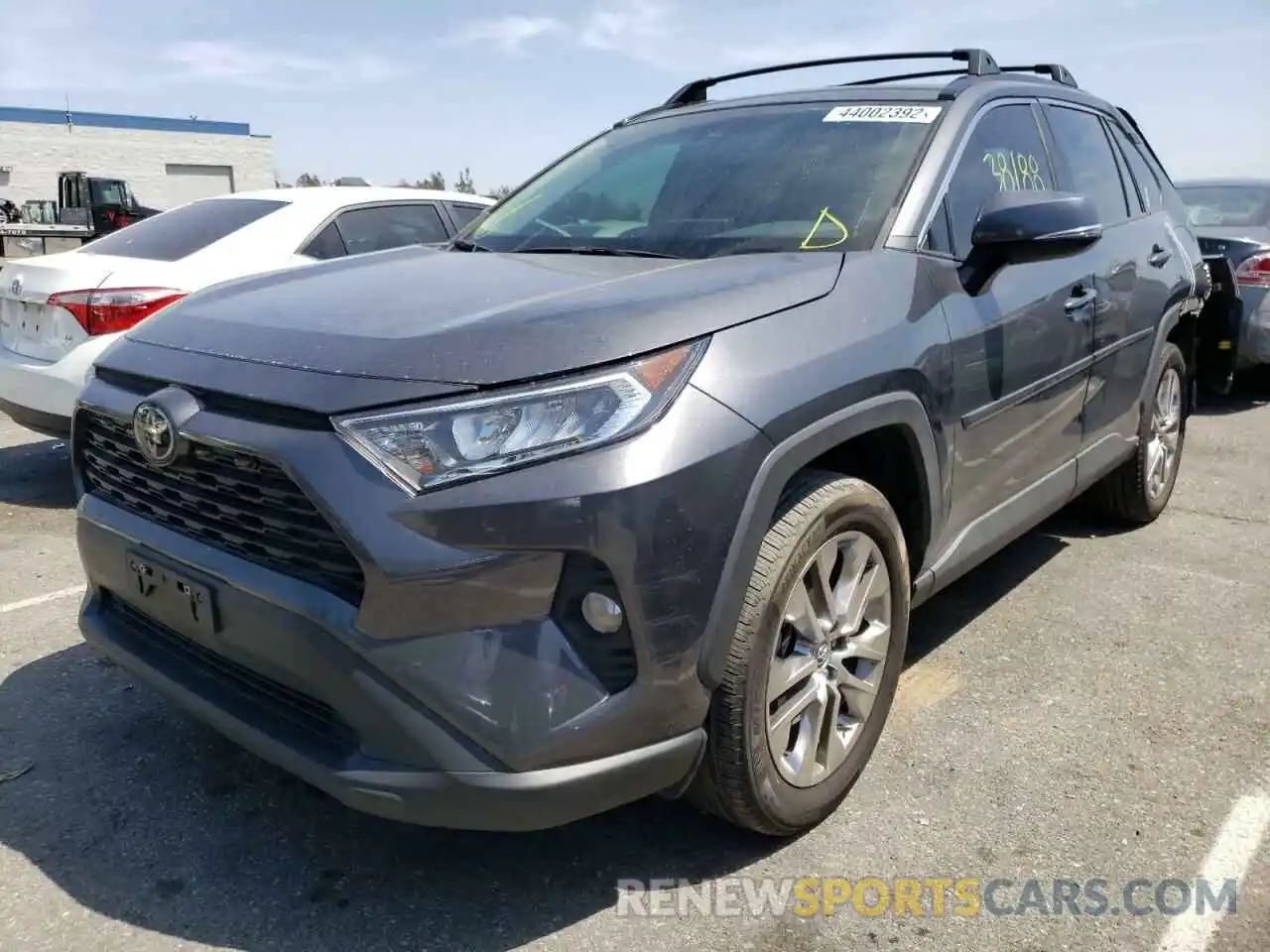 2 Фотография поврежденного автомобиля 2T3C1RFV6MC094387 TOYOTA RAV4 2021